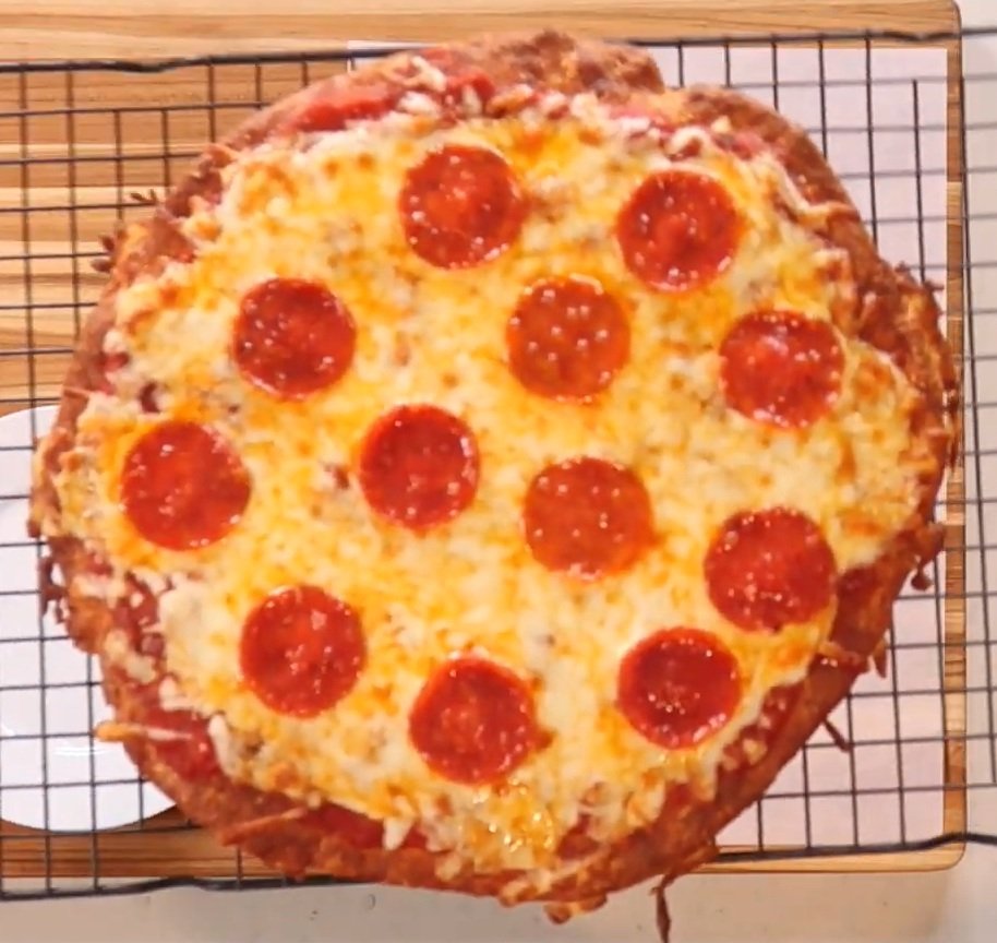 Low-Carb Cauliflower Crispy Pizza Crust