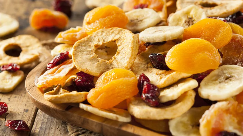 create dried fruit snacks using your oven